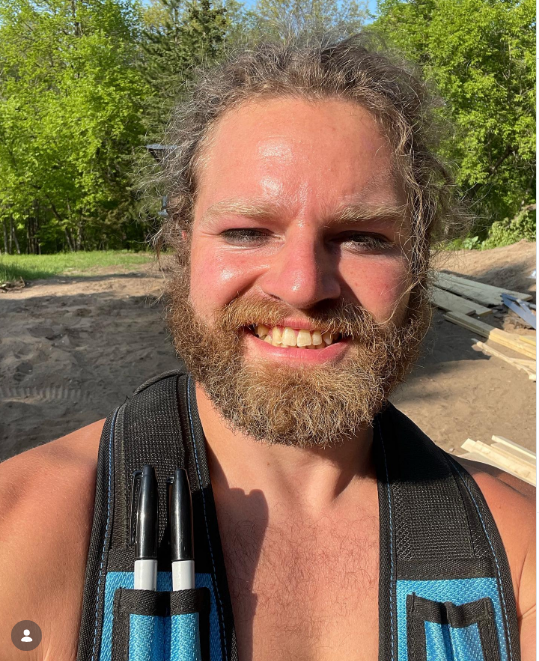 Gabriel Brown poses for an outdoor selfie on May 29, 2023 | Source: Instagram/gabrielstarbuckbrown11