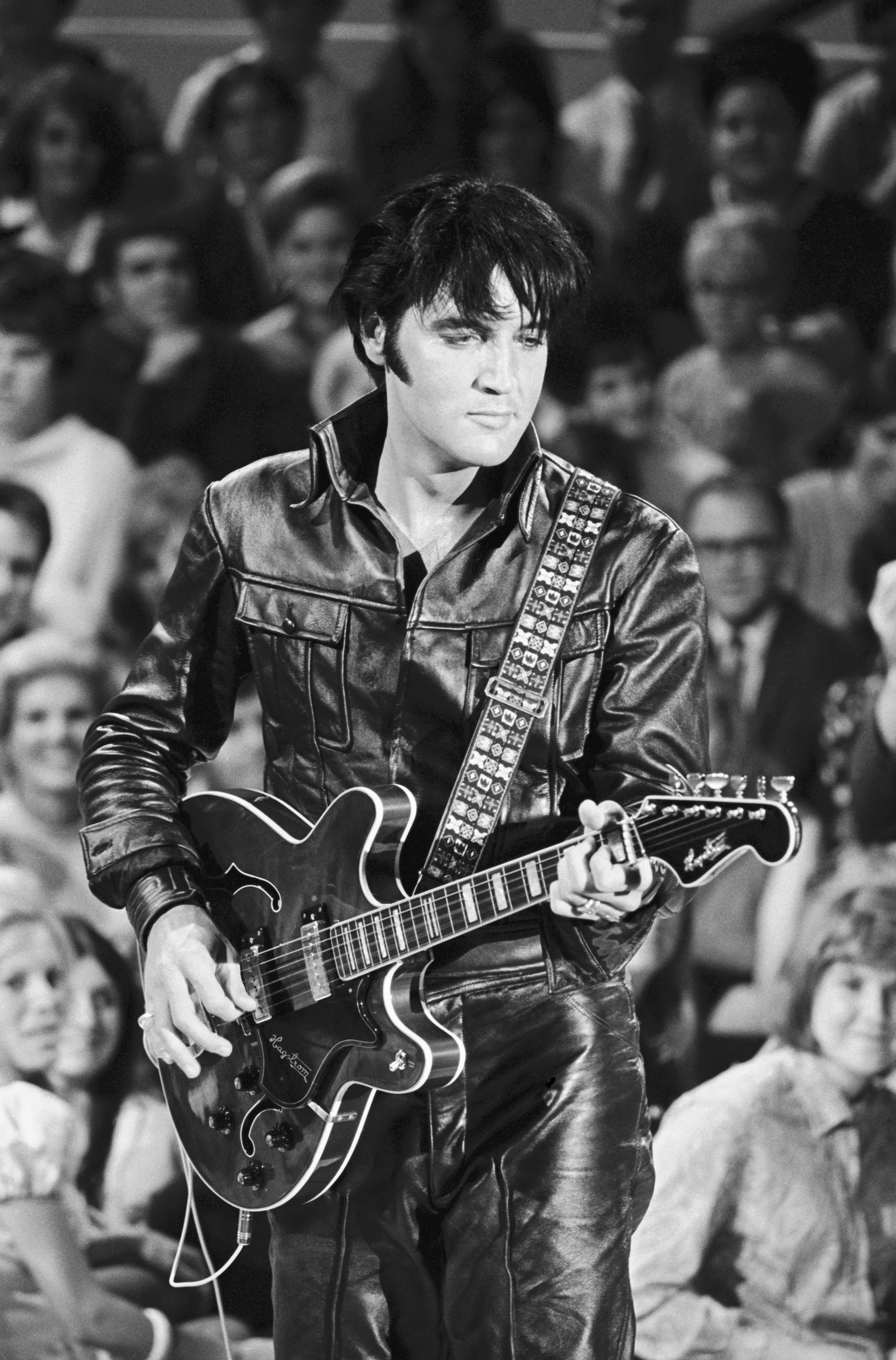 Elvis Presley wearing all-black leather for the '68 Comeback Special on December 3, 1968 at NBC Studios in Burbank, California | Source: Getty Images