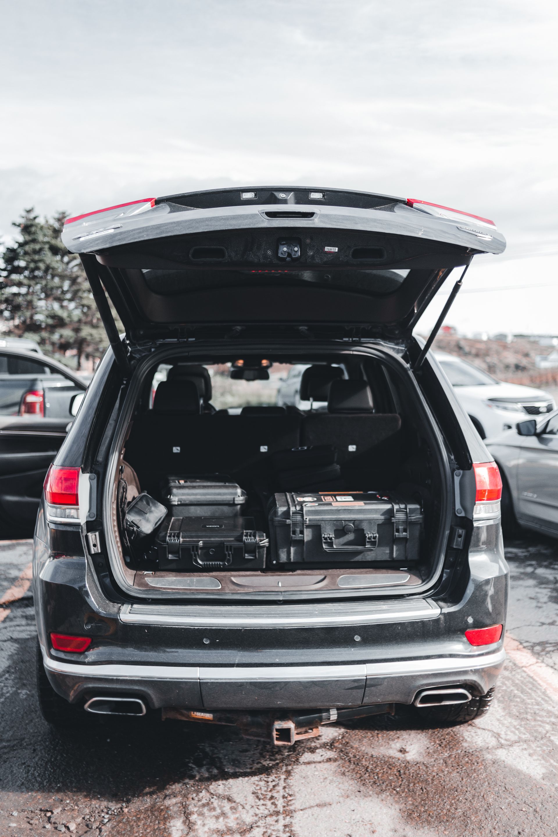 The trunk of an SUV | Source: Pexels