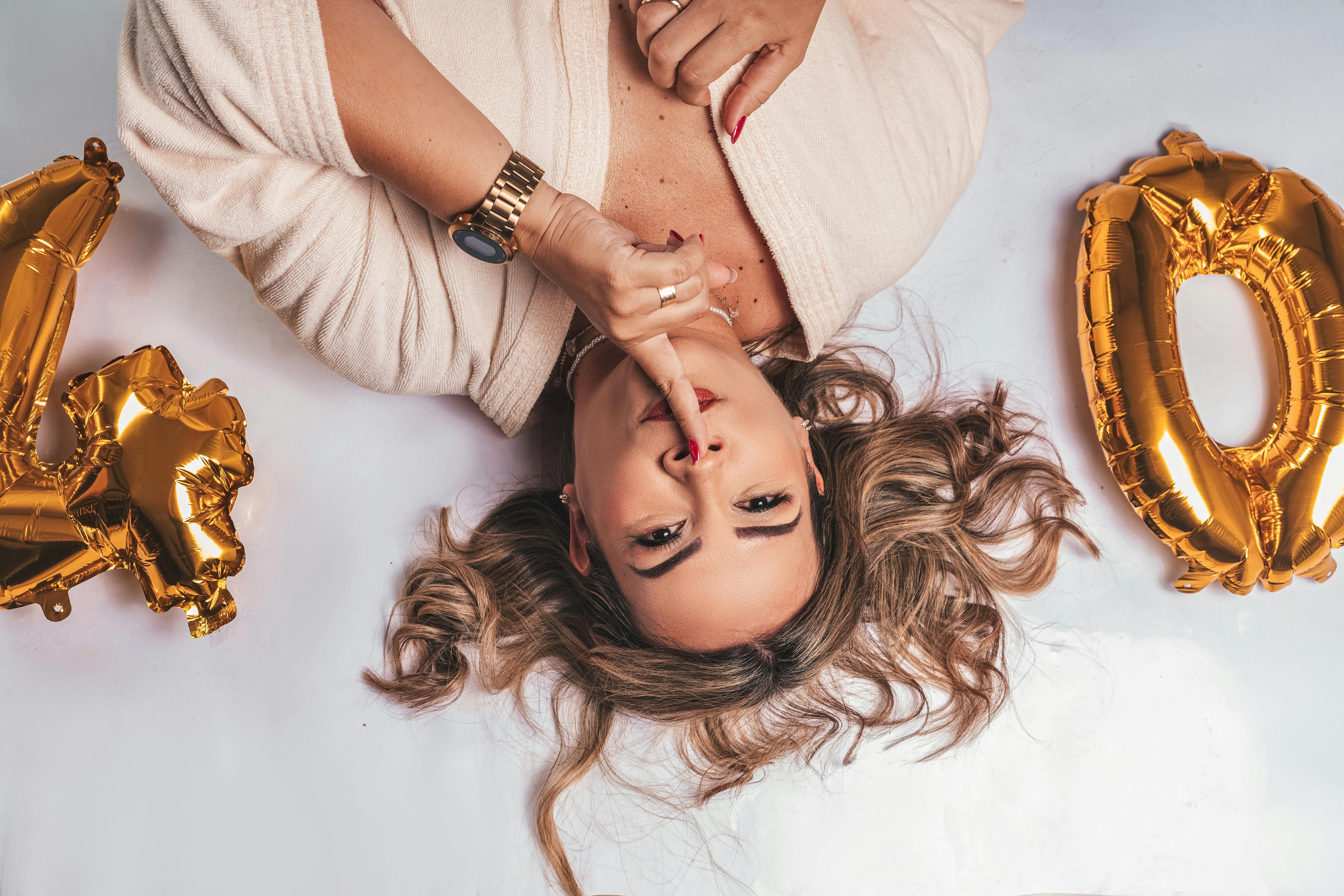 A woman celebrating her 40th birthday | Source: Pexels
