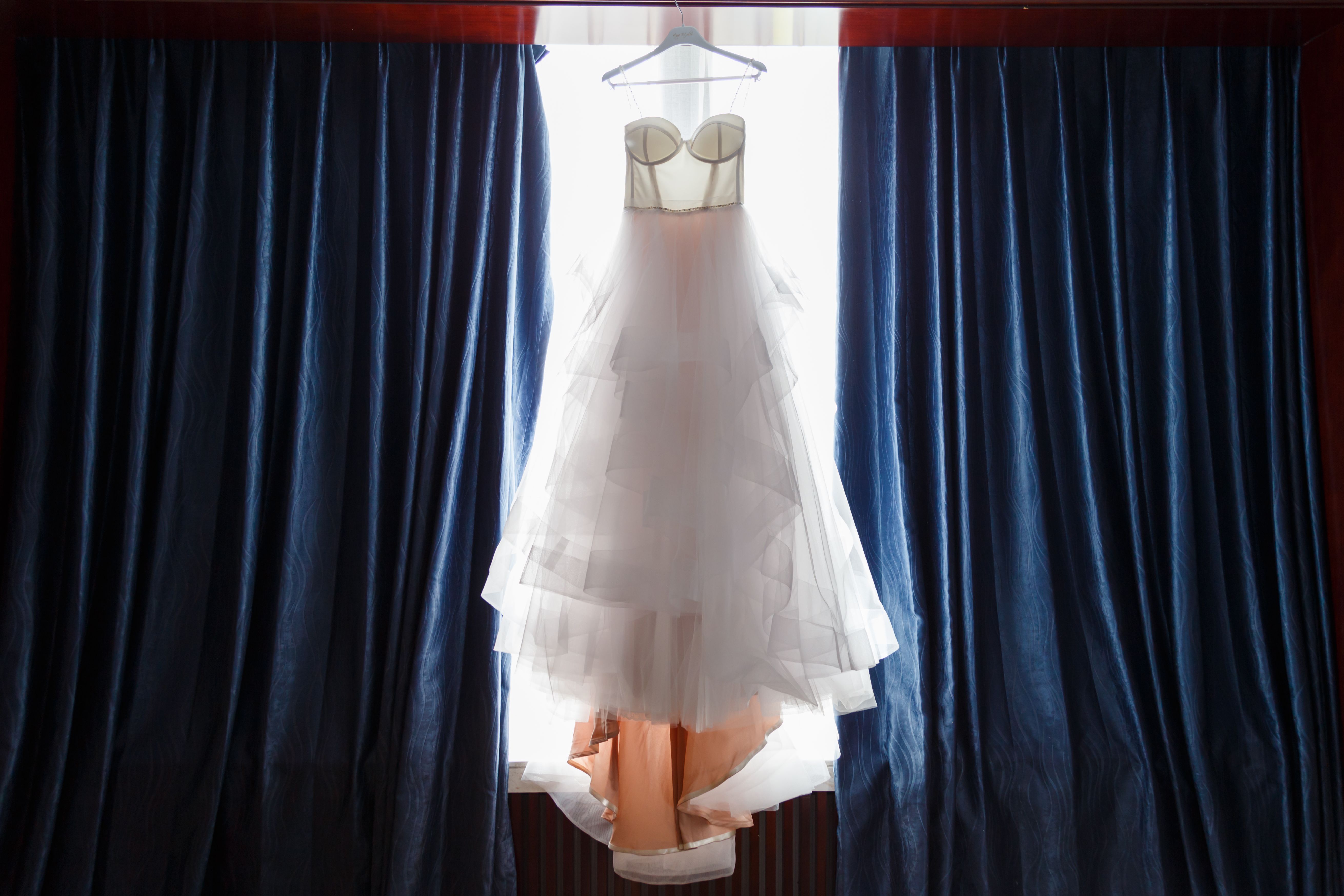 A wedding gown | Source: Pexels