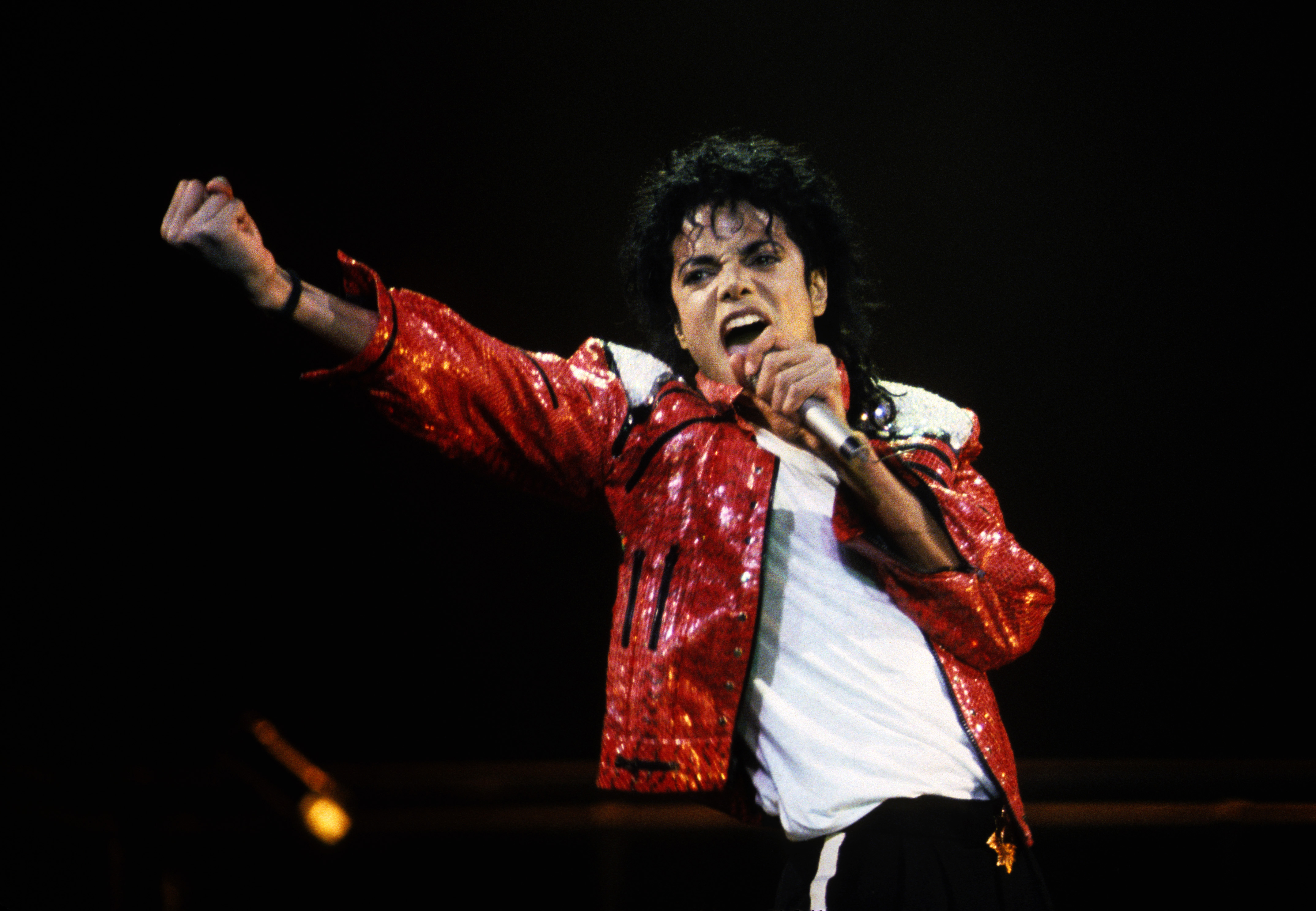 Michael Jackson performs during the "Bad" tour at Madison Square Garden on March 3, 1988, in New York. | Source: Getty Images