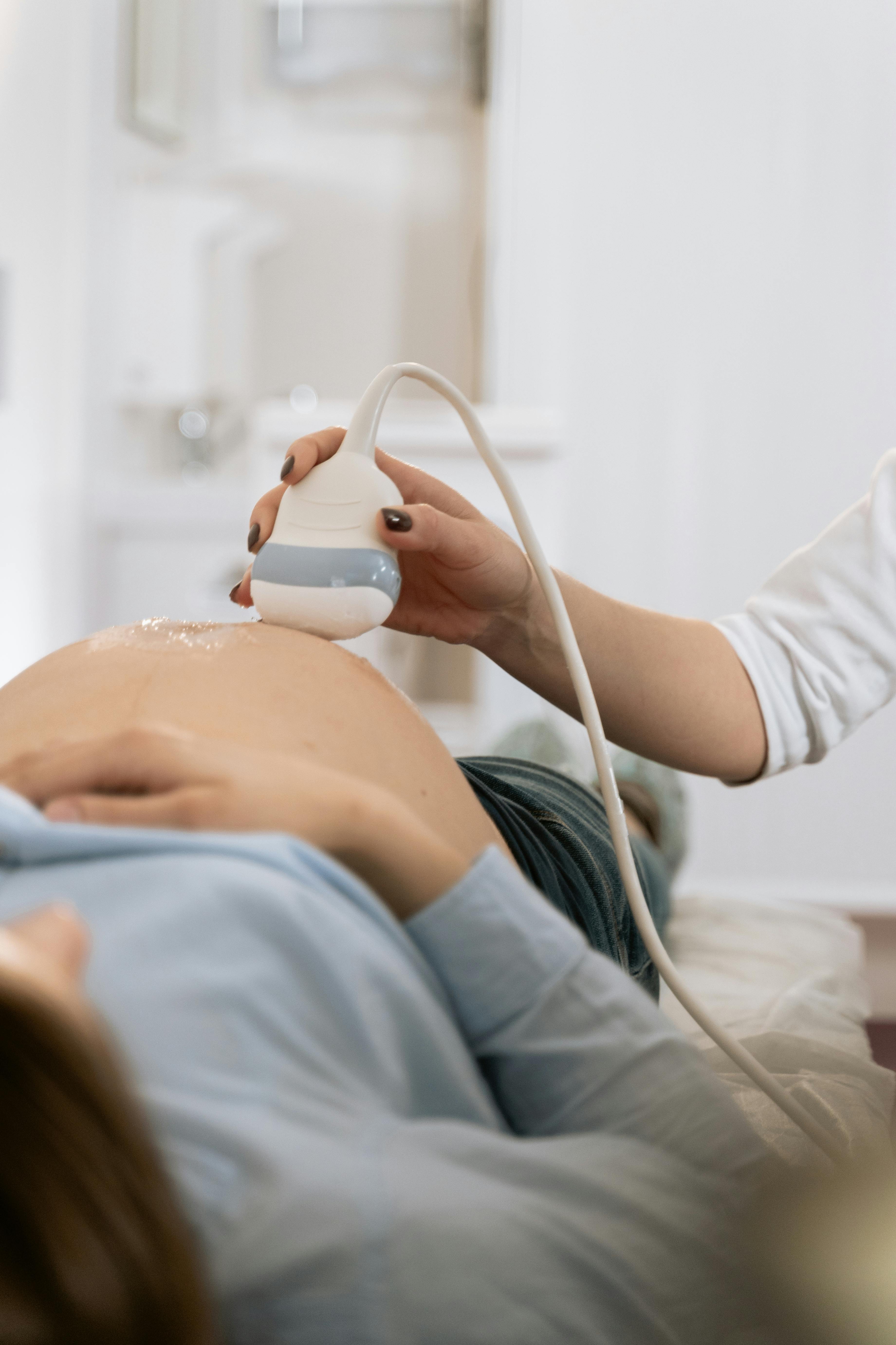 A woman having an ultrasound | Source: Pexels