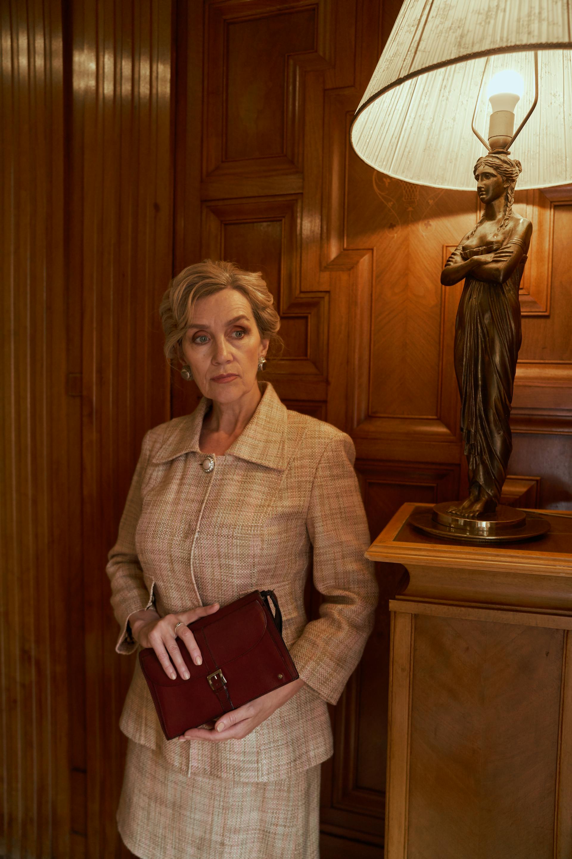 A stern-looking woman | Source: Pexels