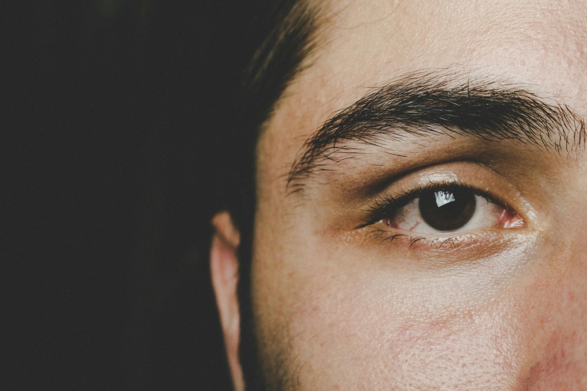 Close-up van de ogen van een man | Bron: Pexels
