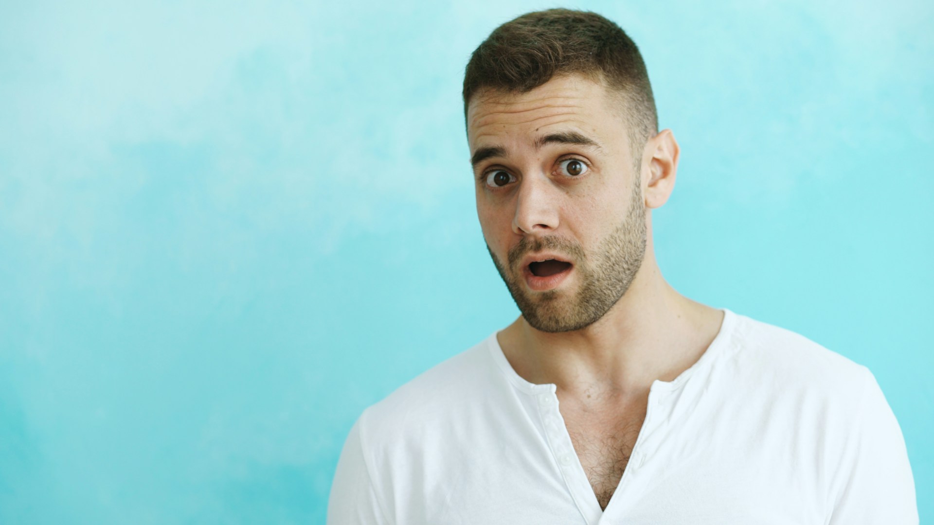 A shocked man | Source: Unsplash